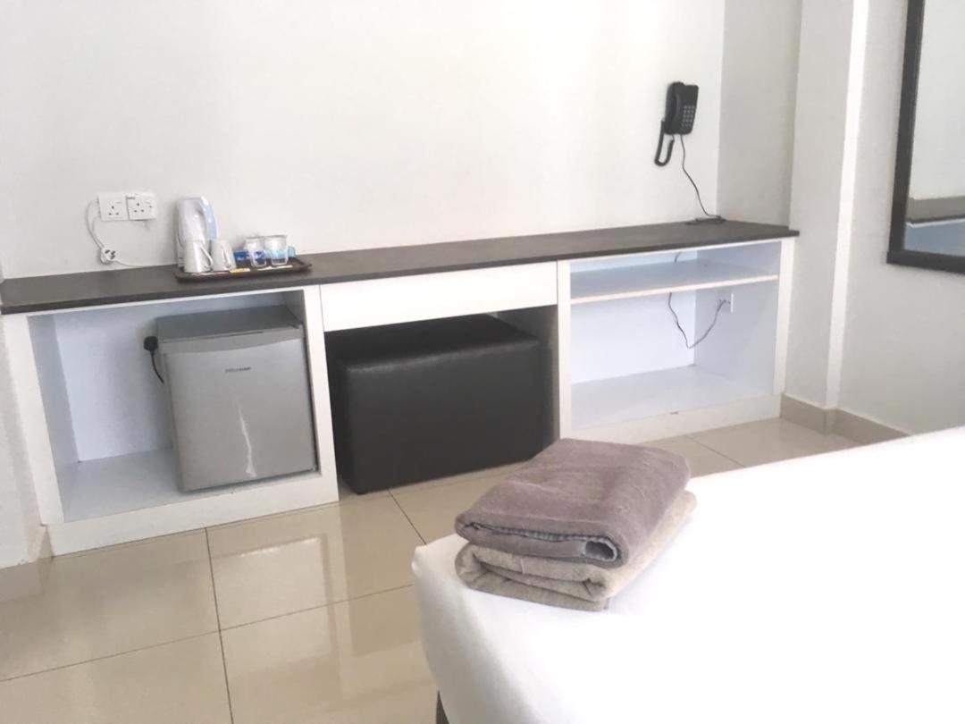 Desaru, Bayu Balau Beach Resort Bandar Penawar Екстериор снимка