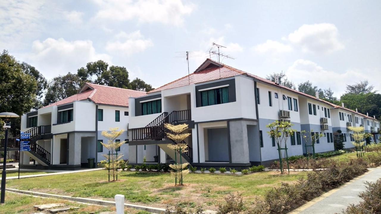 Desaru, Bayu Balau Beach Resort Bandar Penawar Екстериор снимка